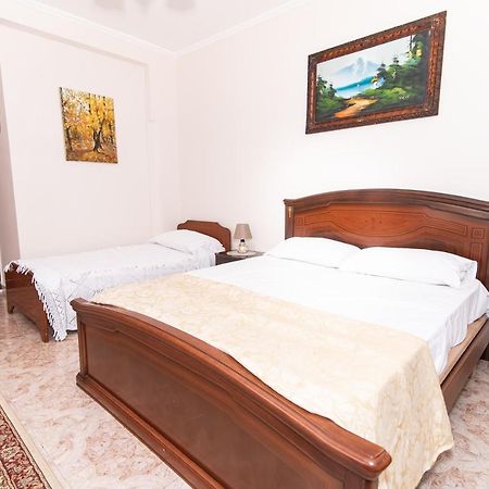 Erla'S Apartment Тирана Екстер'єр фото