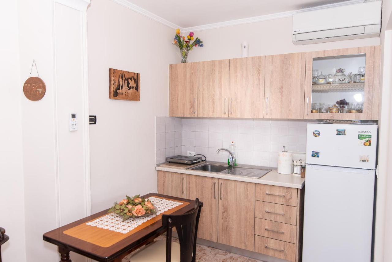Erla'S Apartment Тирана Екстер'єр фото