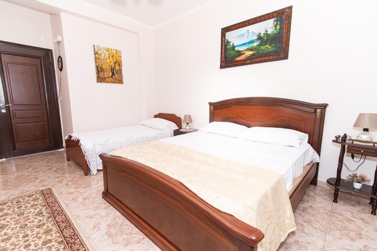 Erla'S Apartment Тирана Екстер'єр фото