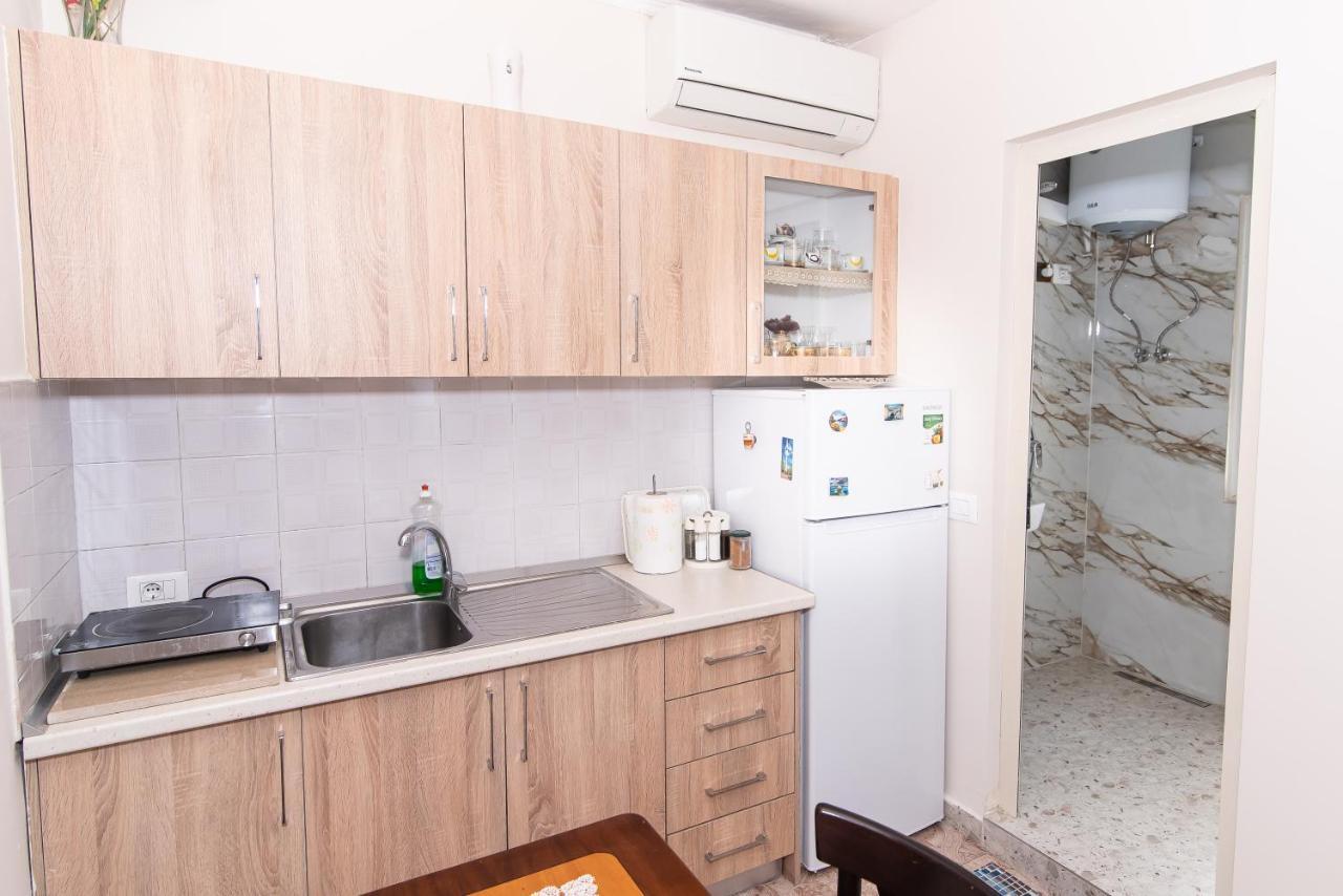 Erla'S Apartment Тирана Екстер'єр фото