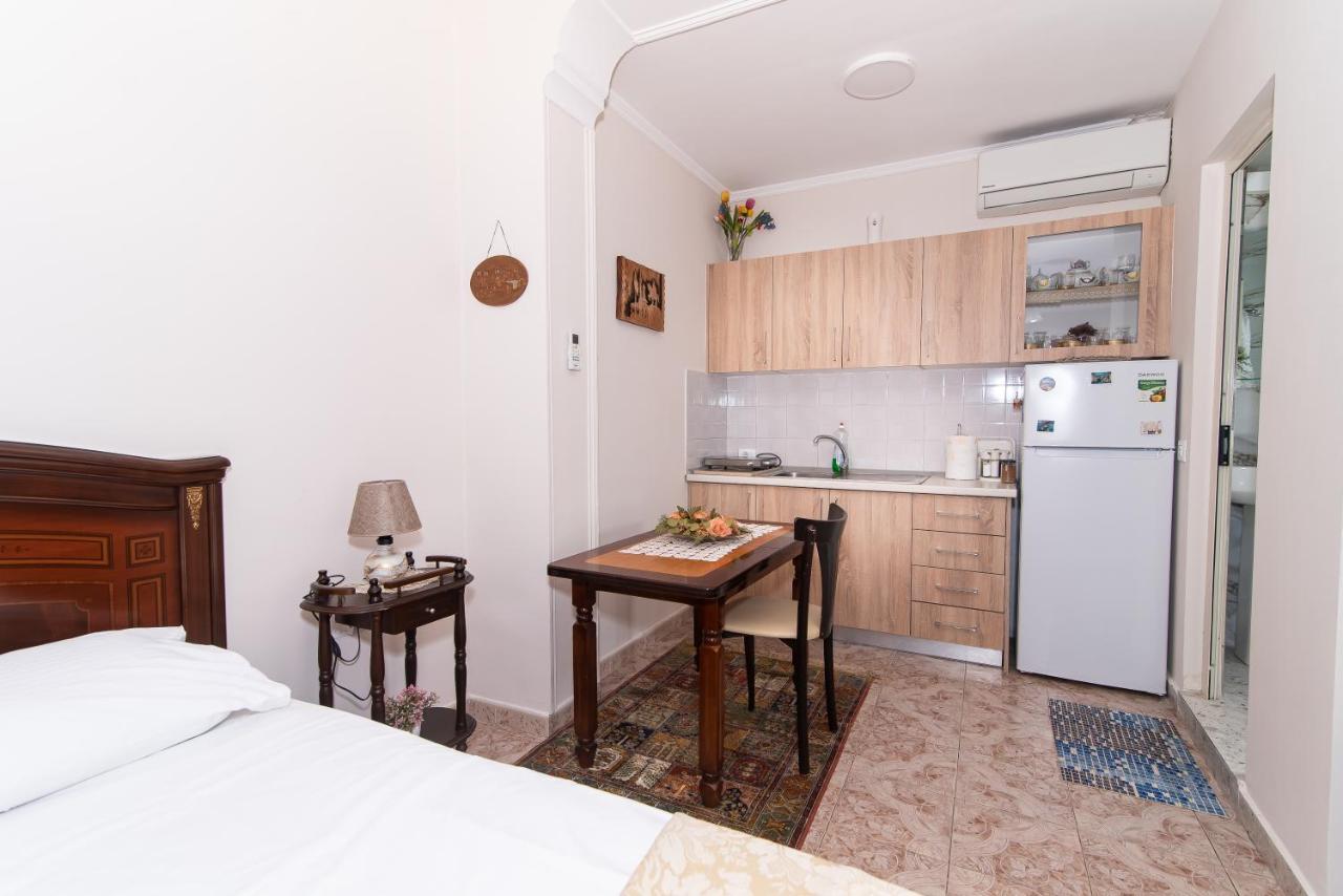 Erla'S Apartment Тирана Екстер'єр фото